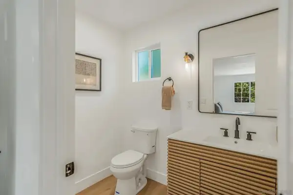 Bathroom with slatted oak vanity